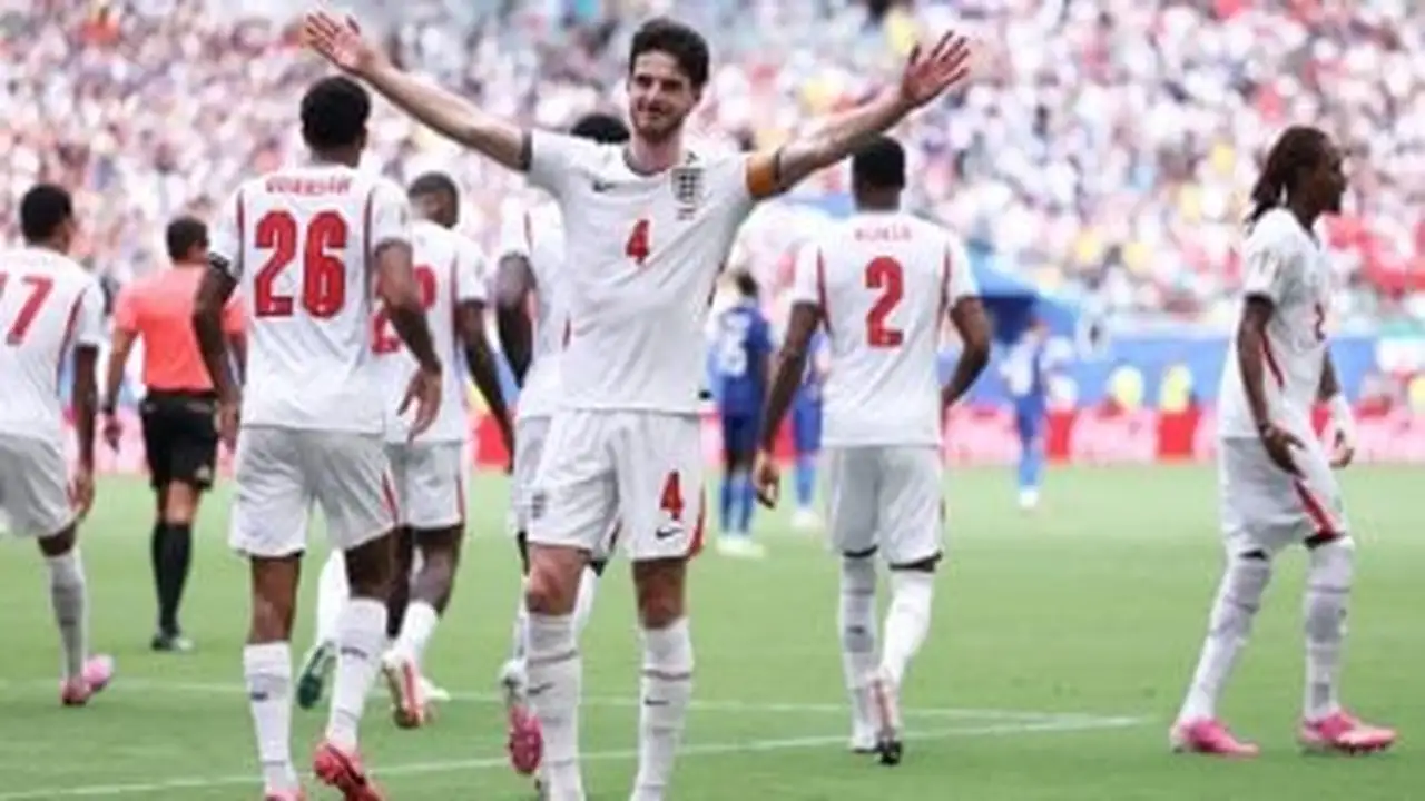 إنجلترا تفرض سيطرتها على فرنسا بأربعة أهداف في الشوط الأول بكأس العالم